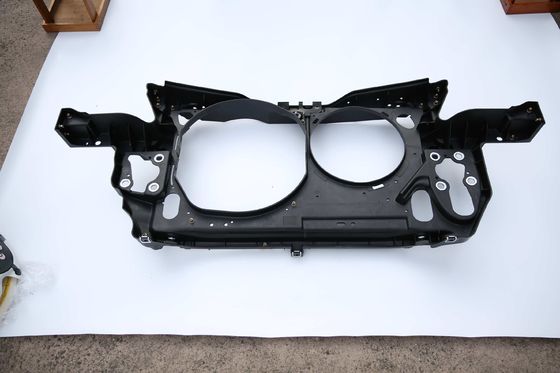 2002 2003 2004 2005 supporti del radiatore dell'automobile di VW Passat