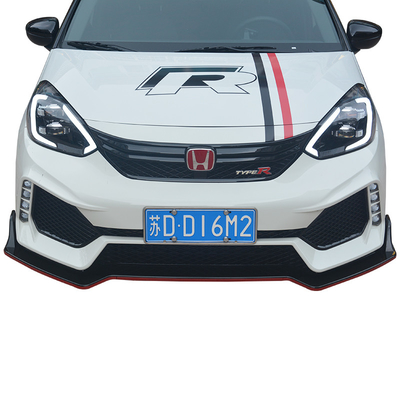 Modello 2008-2013 di Honda Fit Jazz Tune Into RS Body Kit